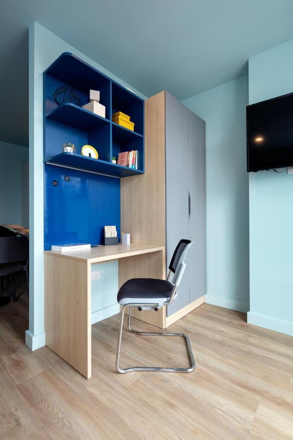 Coleman Court Summer Accommodation Корк Экстерьер фото